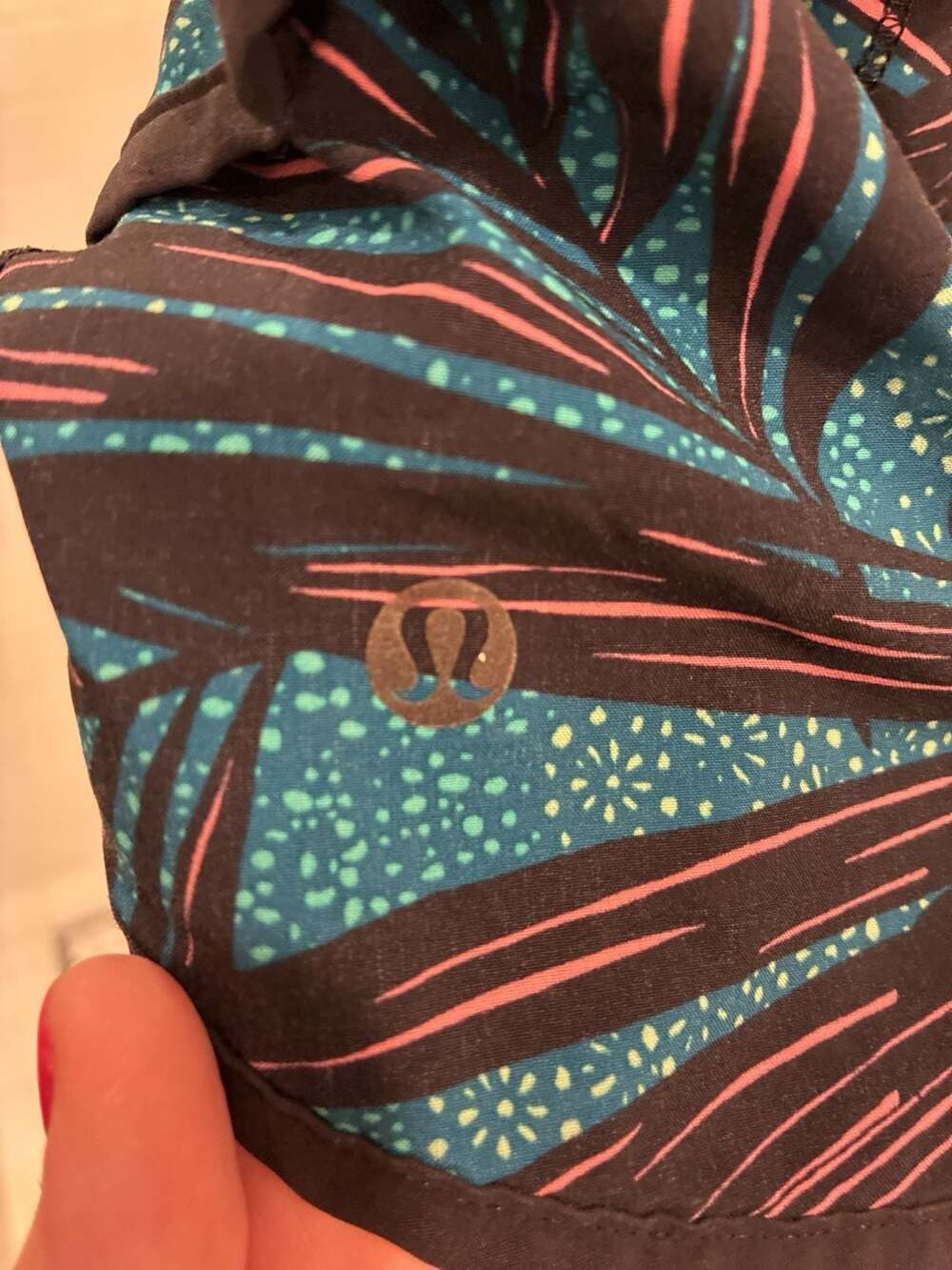 Lululemon Speed Short Tropical Jungle Print Black Teal Running Shorts Size 6